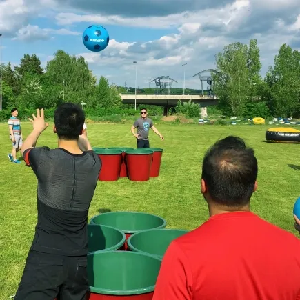 Gigant Bier Pong Unlimited Bier / Low Budget